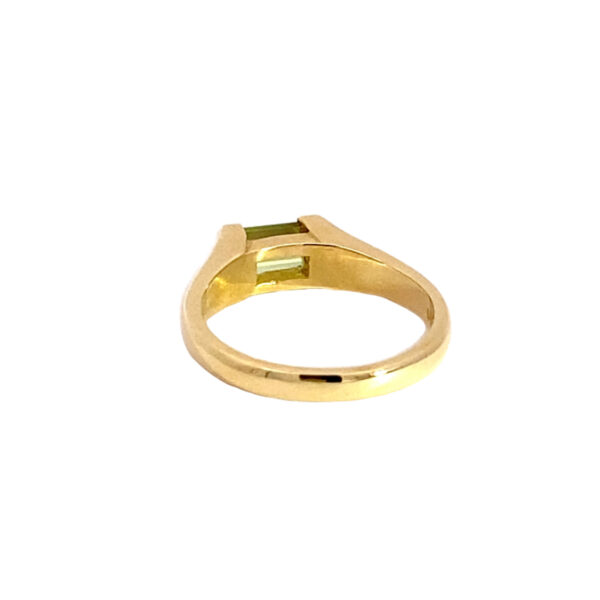 18ct Yellow Gold Peridot Ring